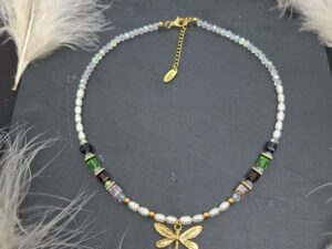 Collier Cristal, Perles d'Eau Douce et Libellule.